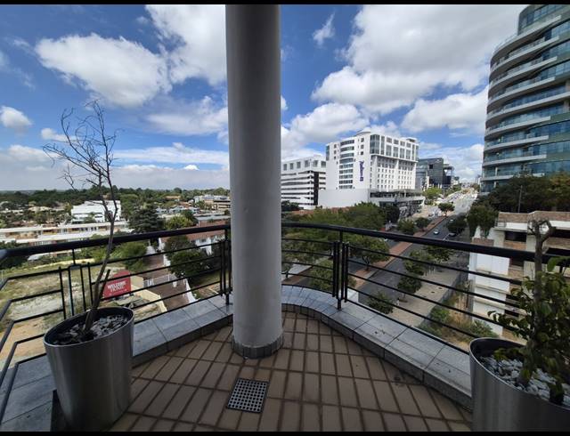422M² OFFICE TO LET IN SANDTON CENTRAL
